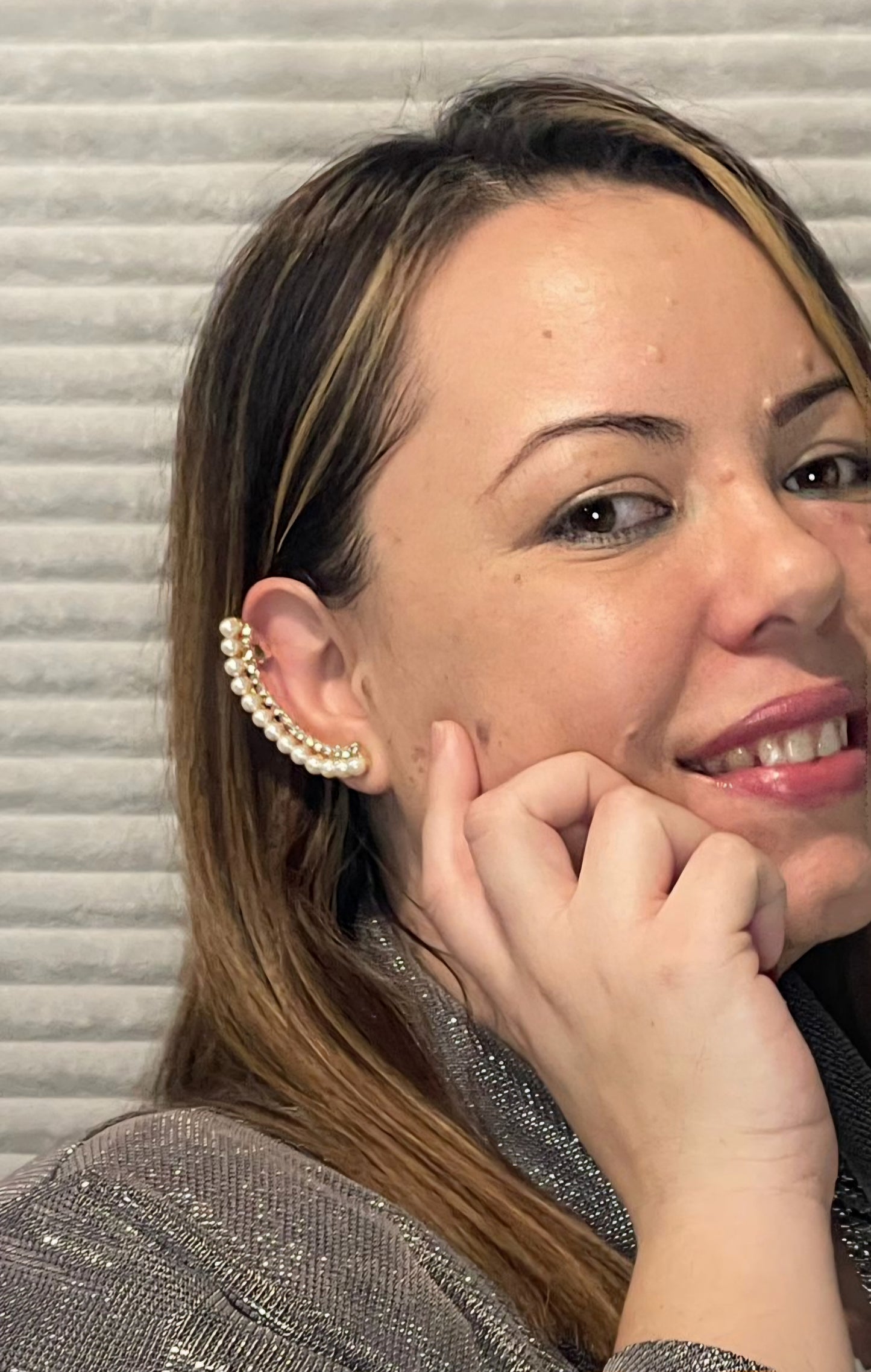 WOMEN'S GOLD PEARL STUDS EARRINGS