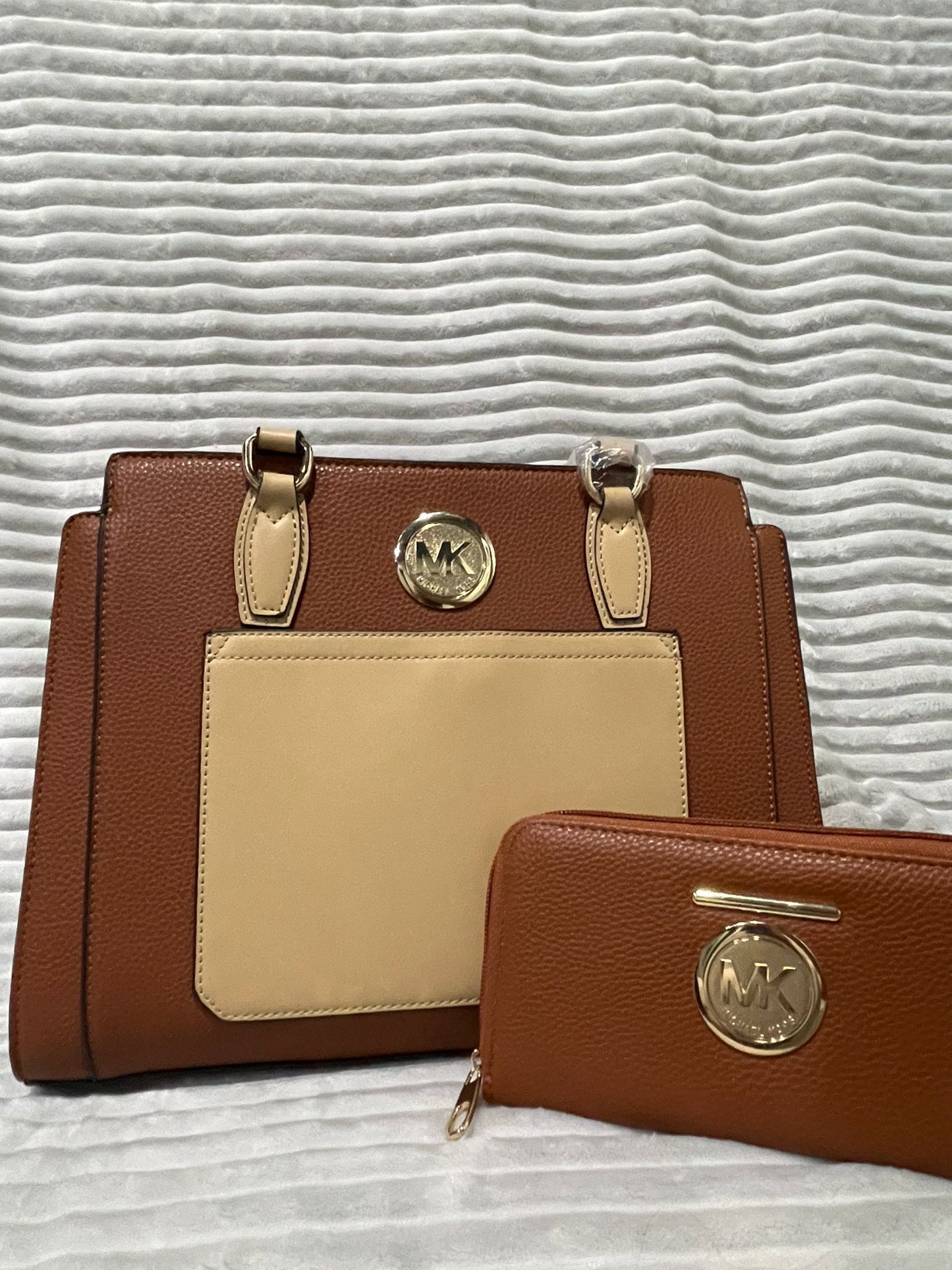 Lola Handbag and Wallet Set