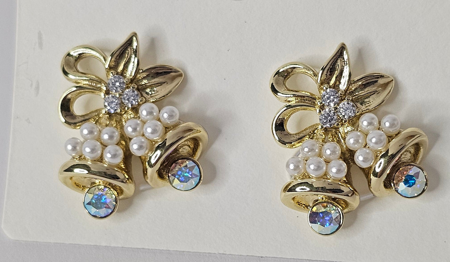 Pearl Post Earrings